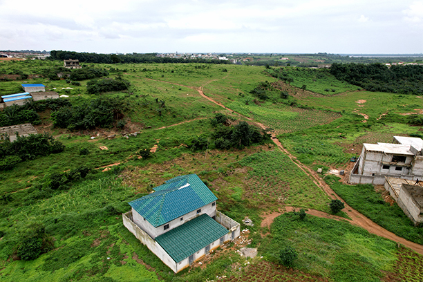 SONGON ANGUEDEDOU / Route De Dabou